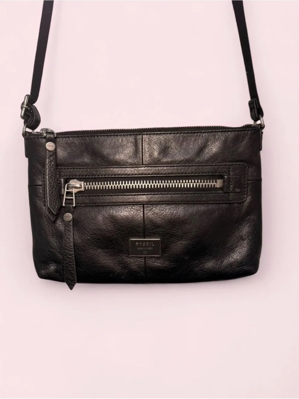 Fossil Dawson Crossbody Bag Black Pebbled Leather Minimalist Everyday Purse